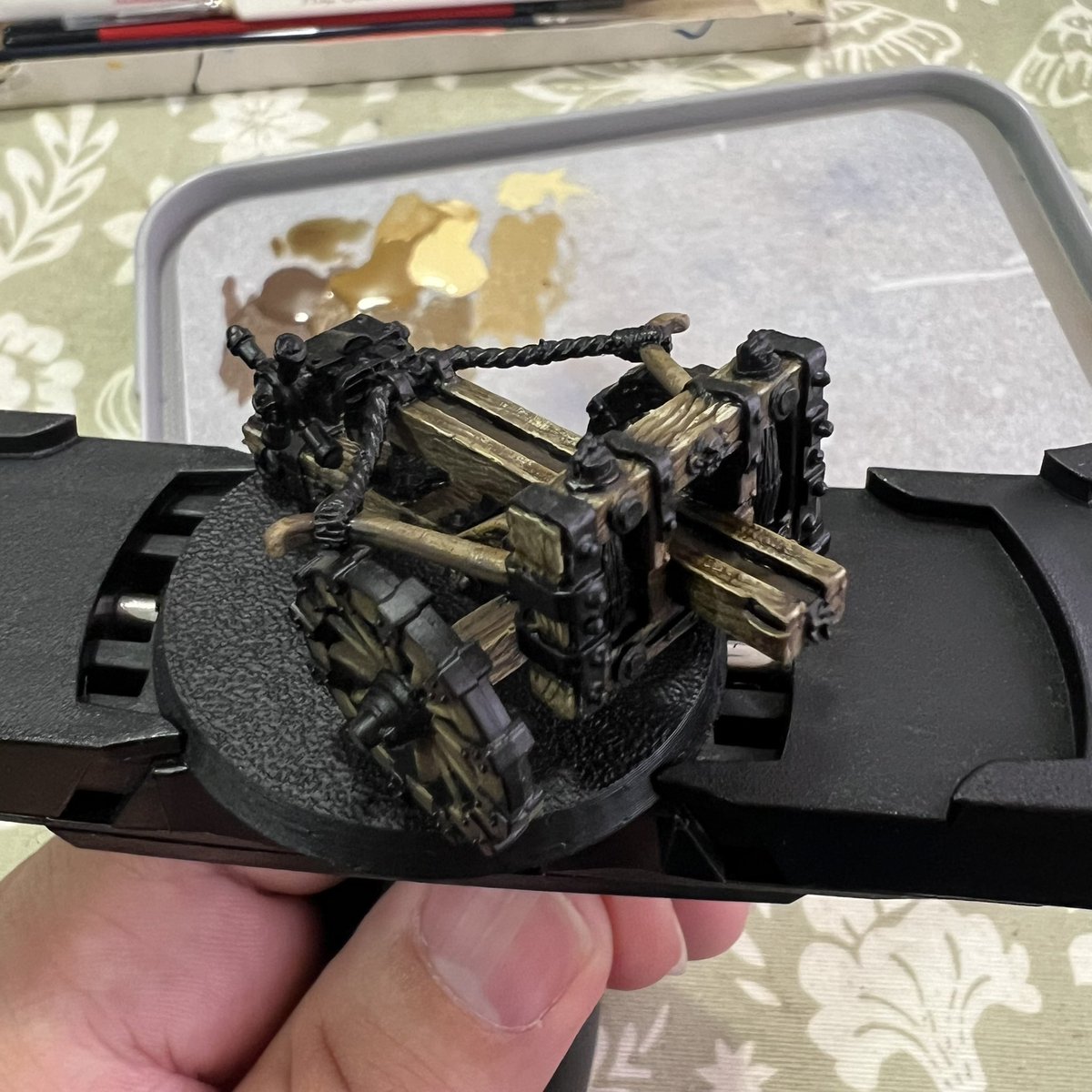 Dwarf bolt thrower wodden parts done. #WarhammerCommunity #PaintingWarhammer #oldhammer