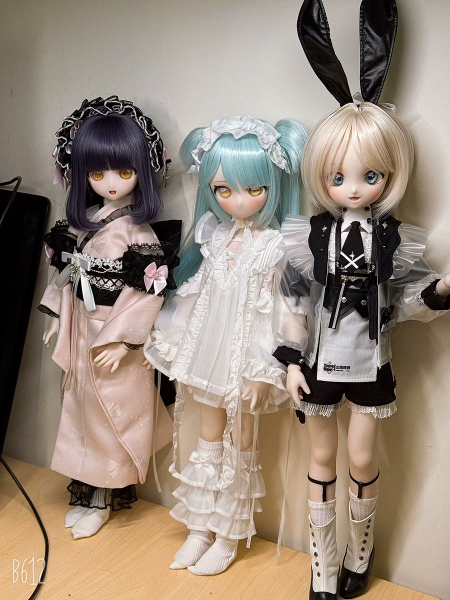 我家的孩子们最近都换了新衣服