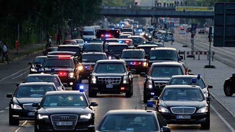 Biz bir aracın deposunu doldururken neler çekiyoruz.
Sen o kadar aracın deposunu tek maaşla doldurmaya çalışıyorsun.
Biz senin çabana şahidiz. Biliyoruz yoruldun ama dayan Reis bu dava sensiz olmaz.