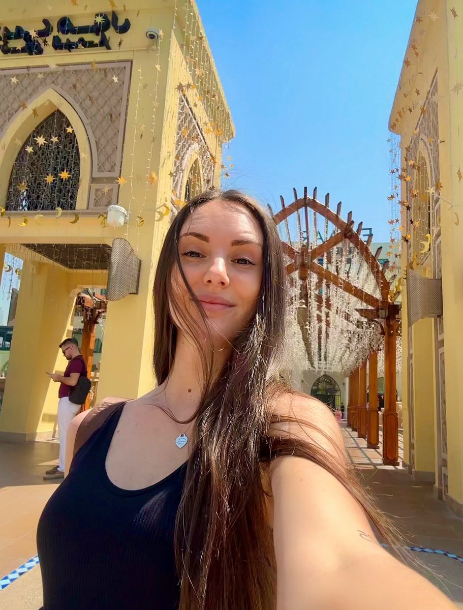 CryptoPizzaGirl 🍕🐳 tweet media