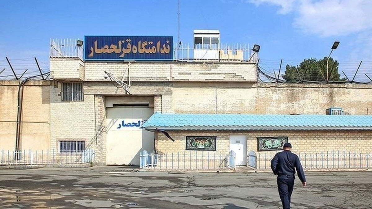 In recent days, Qezel Hesar Prison has been placed under a state of heightened security, with all ward doors locked shut on the inmates. Movement within various sections of the prison has been severely restricted