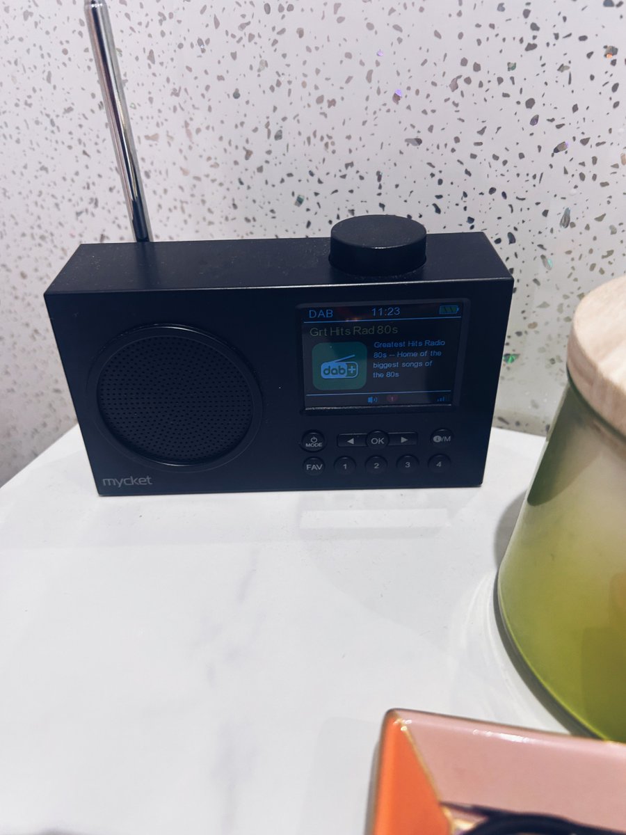 Bathroom done with tunes on ✔️🛁
