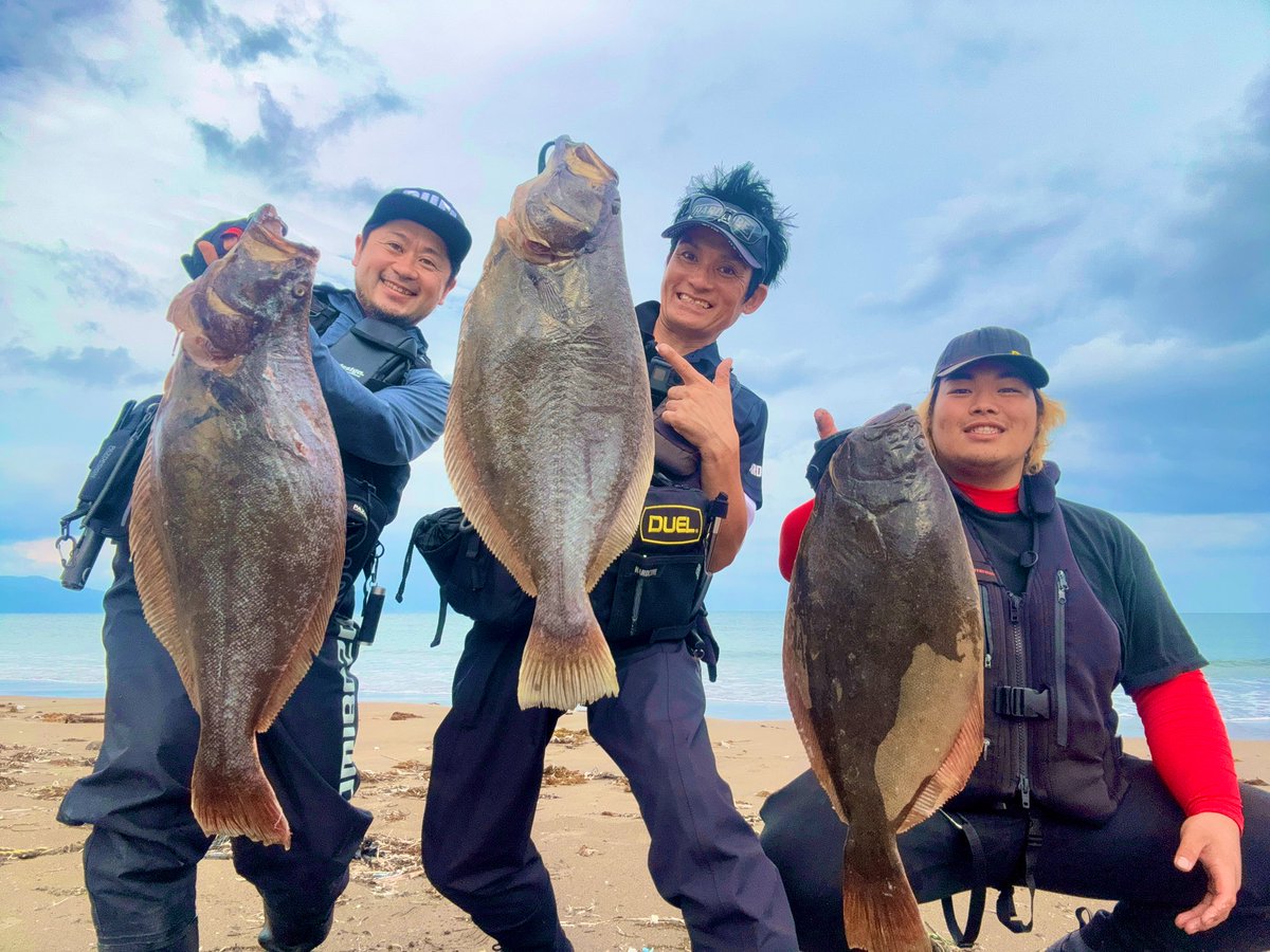 tatsuya0721y's tweet photo. 北の大地はでっかいどう(噴火湾)
北海道のDUELサポーター様2人は
ブランカジグのスペシャリストでした☝️
僕もローカルの方を見習いブランカジグ
また1から勉強し直しだね😆
北海道に来て、また新たに勉強になり
良い遠征になりました🫡
#DUEL
#ブランカ
#HARDCORE
#NORIESOCEAN
#FLATFISHPROGRAMMU https://t.co/kuoiu52XL9