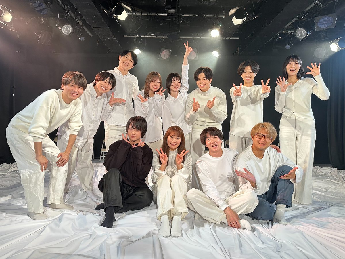 naruya_hagiwara's tweet photo. #NLT四週四作

終幕。

24歳で書いた #舞台稔
25歳で書いた #舞台個室
31歳で書いた #舞台歪
32歳で書いた #舞台息る

きっと、稔、個室と歪、息る。
では明確に違うものがあって。

それを今演出した事で、当時とは全く違うモノになったはず。

とても楽しかった。

楽しんでいただけましたか？ https://t.co/YZsi0yfuna