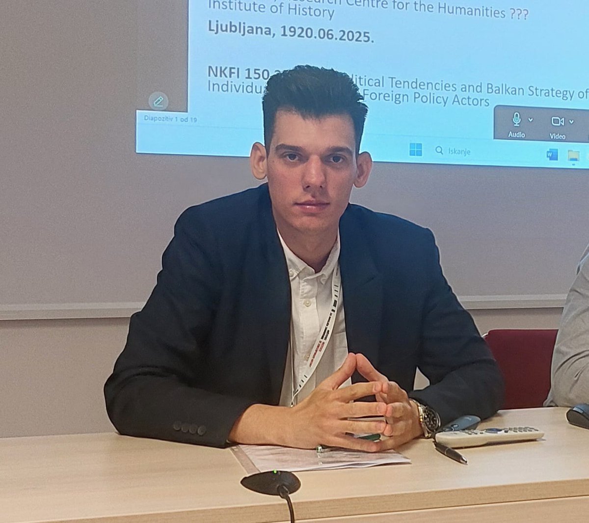 🗣🗣🗣

Наш колега мср Петар С. Ћурчић, истраживач сарадник учествовао је од 19. до 20. јуна на међународној научној конференцији  ,,ECONOMICS, NATIONALISM AND POLITICS IN
CENTRAL, EAST AND SOUTH-EAST EUROPE" која је одржана на Институту за новију историју у Љубљани.

⤵️⤵️⤵️