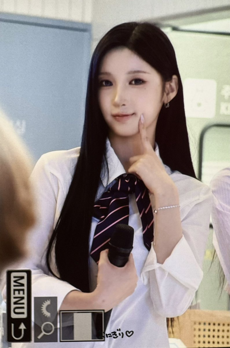 yuki_onigiri0's tweet image. 250622 프리뷰 🎂
🩷 플로리 4주년 츄카해~ 🩷
#유키 #YUKI #ユキ
#퍼플키스 #PURPLE_KISS
@RBW_PURPLEKISS