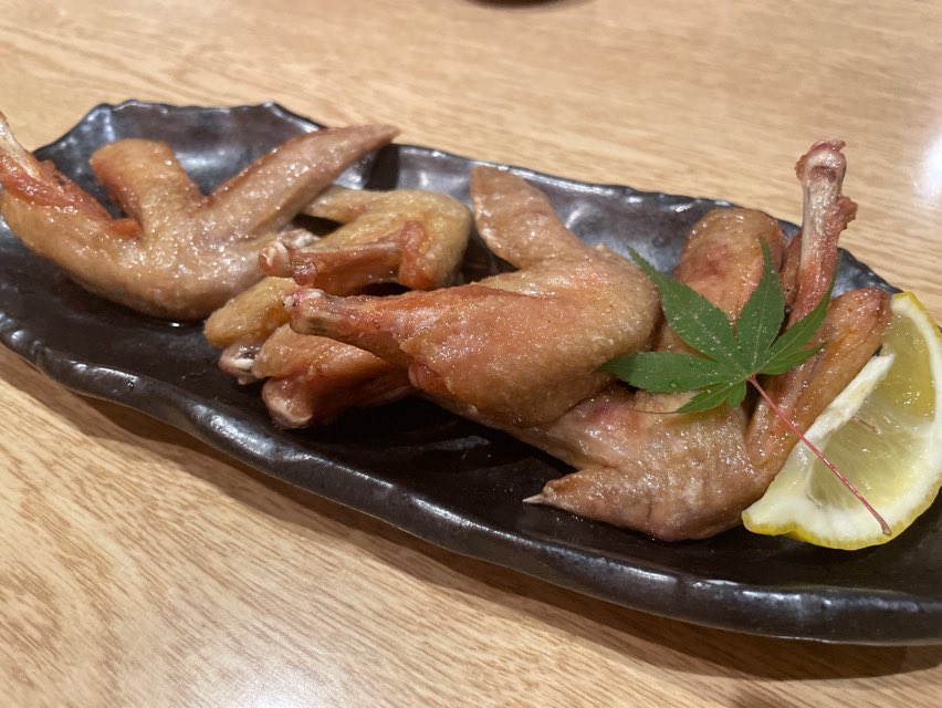 hirochamo's tweet photo. 手羽先(3日連続)🍗 https://t.co/3X00cxv6R3