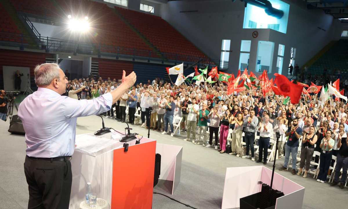 Ομιλία Γενικού Γραμματέα ΑΚΕΛ Στέφανου Στεφάνου κατά το κλείσιμο του 24ου Συνεδρίου του ΑΚΕΛ

"Σας ευχαριστώ από καρδιάς για την εμπιστοσύνη που μου δείξατε με την επανεκλογή μου στο αξίωμα του Γενικού Γραμματέα της Κεντρικής Επιτροπής του ΑΚΕΛ.

Αισθάνομαι μεγάλη περηφάνια να