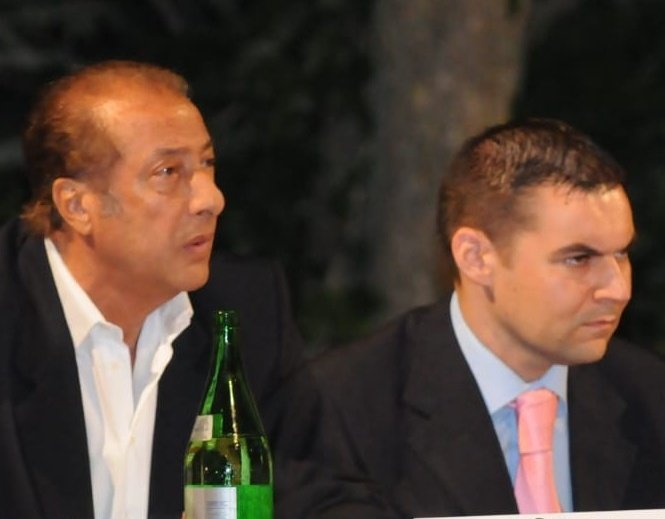 ClaudioMarini16's tweet photo. Durante un mio evento con il grande Adriano Aragozzini mio gradito ospite: onorato di aver avuto la presenza di un grande  organizzatore e produttore di tante manifestazioni tra cui 5 edizioni del Festival di Sanremo quando ancora era una rassegna dignitosa https://t.co/0VTqblLCZM