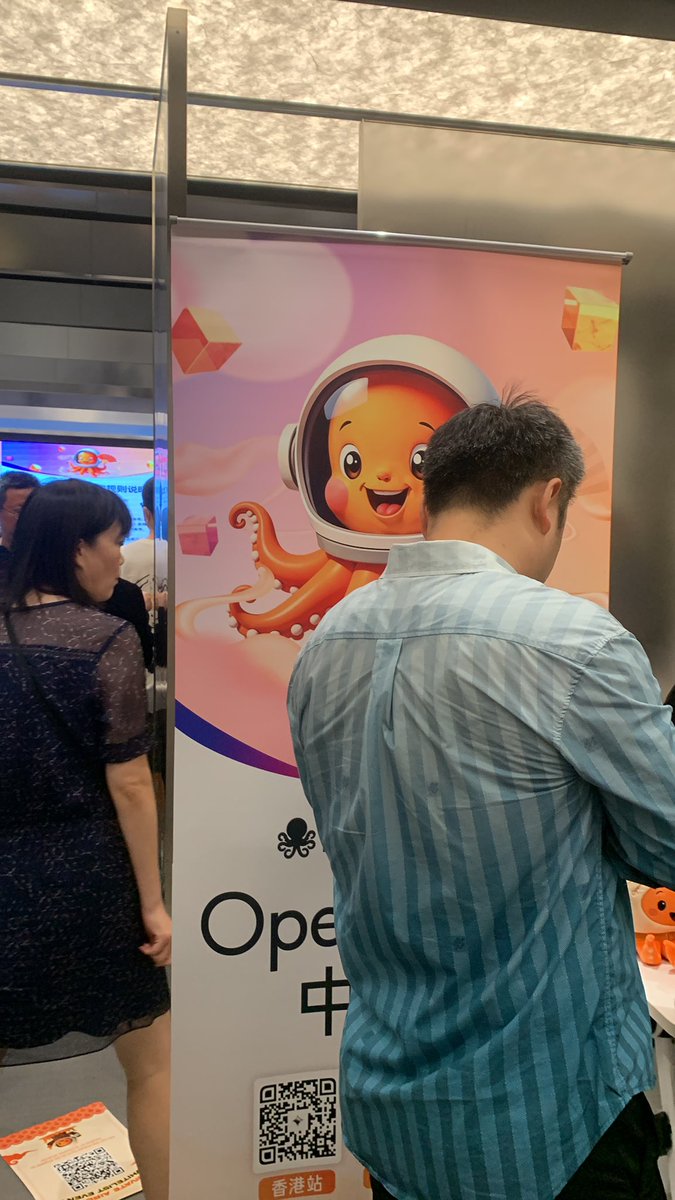 MaoliWin's tweet photo. @OurTinTinLand @OpenledgerHQ #0penLedgerChinaTour

AI推动未来 我们推动AI  太带派了 https://t.co/40jl7UyjLY