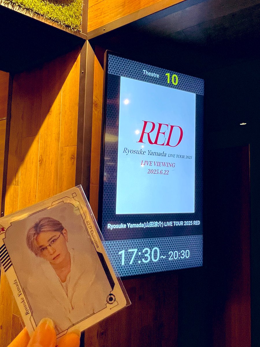 sa_monpink's tweet photo. 昨日は会場で今日はライビュでソロコン締めくくりました！
ダブルアンコでRED踊ってるの最高だった〜！そして山田さん泣いてるのみて私も泣いた😭
本当にお疲れ様でした！最高に楽しい期間だった！またソロコンやってください🙏 https://t.co/e27eQs5hcJ