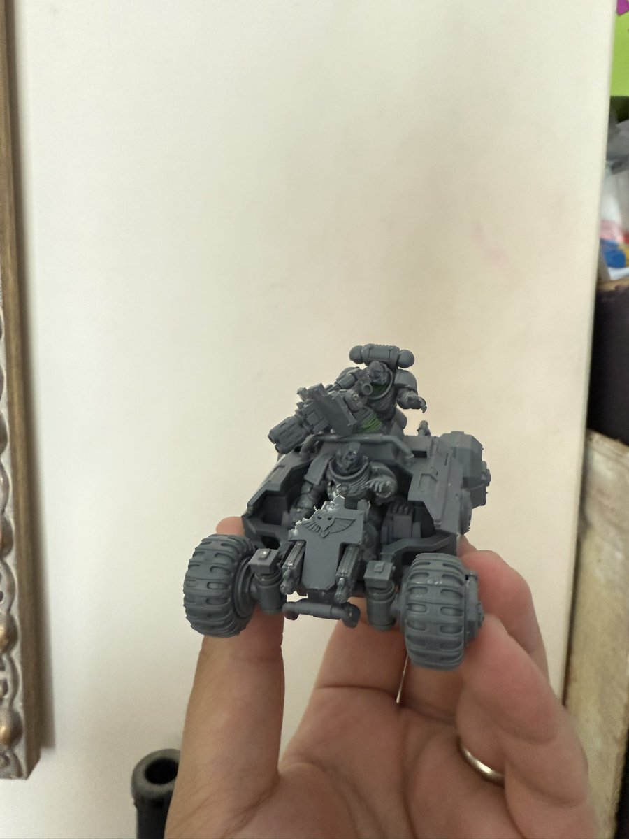 husker04's tweet photo. Another all nighter and the zombified Ultramarines are done. Never painted a Ultramarine before so this will be different. All counts as for my Deathguard army anyway #WarhammerCommunity #warcom #warhammer #warhammer40k #warhammer40000 #zombies #undead #nurgle #plaguemarines https://t.co/vTJYryTCOj