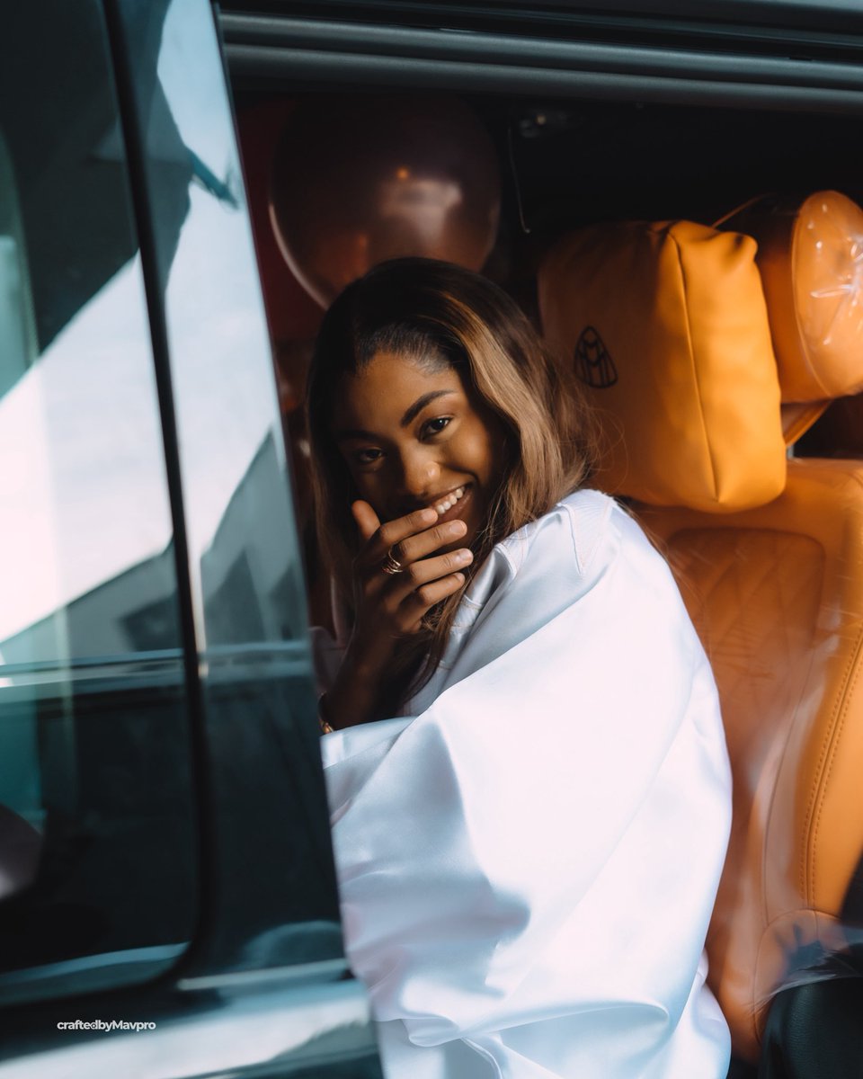 ifeeninla's tweet photo. +1 🥳🥳🥳🎂🎂

GOD’s MASTERPIECE!!! 

Clocking a new age this year in a multiplied state is more than anything I could have prayed for. God is so good to me. 

🔥🤲🏻 hubby outdid himself on this push gift. Thank you my Love 😍😍😍😩😩. 

#newmom #happybirthday #maybach #pushgift https://t.co/OcVD1Yhc1c