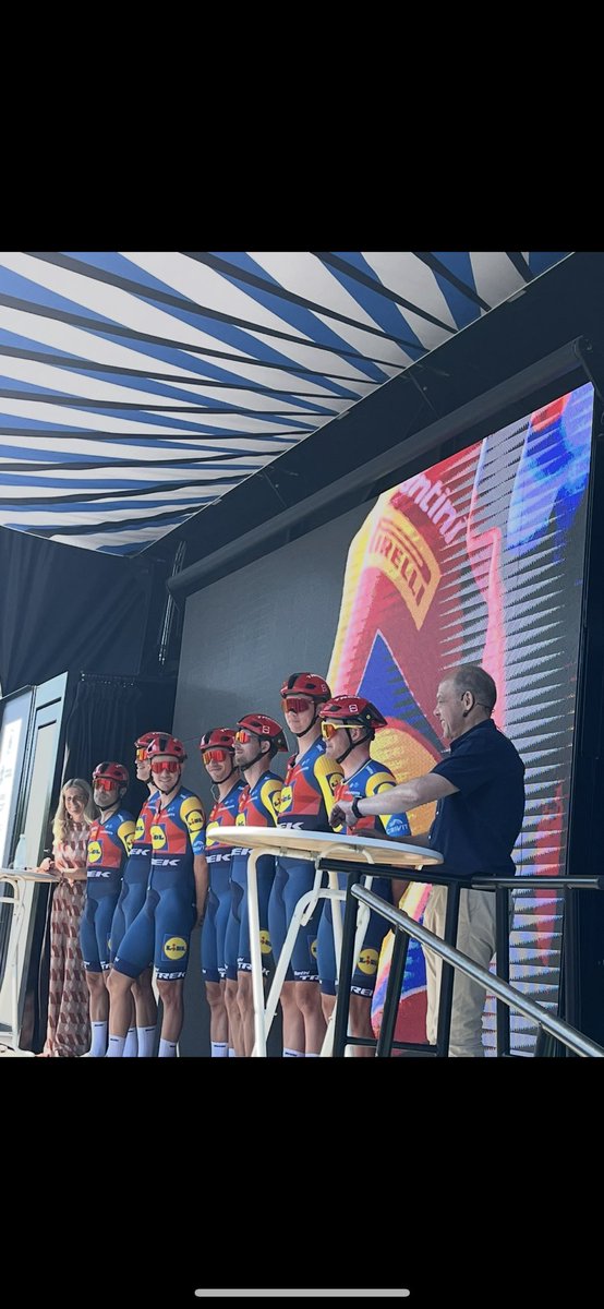 Peter Piil (@piilsport) on Twitter photo Feltet til <a href="/cphsprint/">copenhagensprint</a> er præsenteret i Roskilde med Mads Pedersen <a href="/LidlTrek/">Lidl-Trek</a> i spidsen. Nu venter afslutning i København ved Statens Museum for Kunst. Feltet til <a href="/cphsprint/">copenhagensprint</a> er præsenteret i Roskilde med Mads Pedersen <a href="/LidlTrek/">Lidl-Trek</a> i spidsen. Nu venter afslutning i København ved Statens Museum for Kunst.