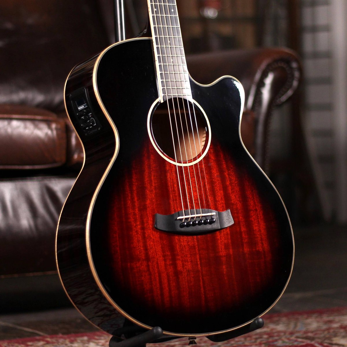 Check out the finish on this Winterleaf TW4CE 😍

Have you tried one yet?

📸 foulds guitars