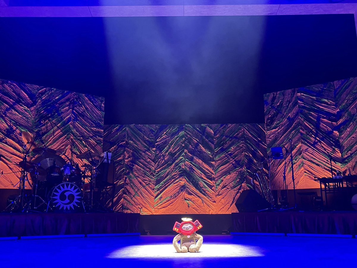 plusastage's tweet photo. 🎊大千穐楽🦥🎊
#近松忠臣蔵🪭

東京・大阪全２５公演ぶじ終了🎉
ありがとござりましたっ‼️
みんなといっしょに声だして走り抜けた近松忠臣蔵。とってもたのしかったぷら。ぼくもみんなのステキな思い出のひとつになりてたらいいなあ。
さいごはゲネプロのお写真と思い出とともにっぷら🐾🌟 https://t.co/ZwsP8Lem45