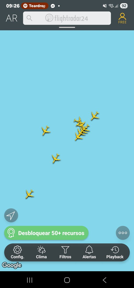 JohnnySimon05's tweet photo. @cpt340 Hoje de manhã, tirado do Flightradar, ao largo da Ilha Terceira,  cerca de 10 abastecedores " às voltas " no ar, presumo que tenham estado abastecer caças.
Já aterraram novamente na Ilha. https://t.co/UNe6xKAQLE