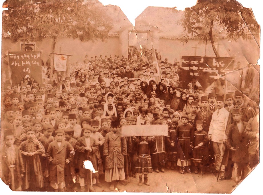 Երուխանի վերջին Գիշերը (Դ)- Նորայր Տատուրեան
agos.com.tr/am/hvotvadzi/3…