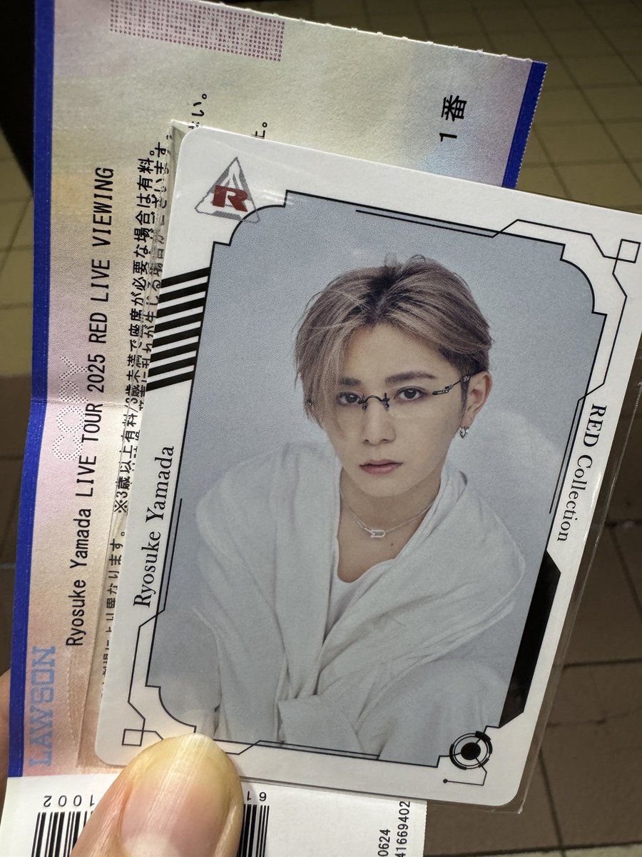 素敵なトレカまでありがとう😊✨
最高のステージでした‼️‼️
MCのタイミングでポップコーン頬張ってて、山ちゃんがポッコーン出してきた時には運命感じた🍿
#RyosukeYamada_RED