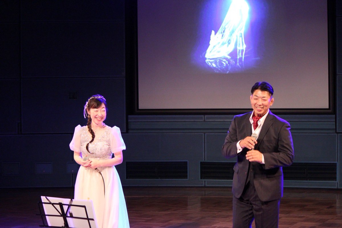 AMJGbnDJrf1Lr4P's tweet photo. 人生初の人生の記念LIVE
たくさんの人たちが支えてくれて
楽しくて幸せな1日を過ごすことができました💕
娘と歌ったり、夫王子&弟王子と歌ったり
最高でした✨
#GoGoLIVE https://t.co/Hn2yGleg7K