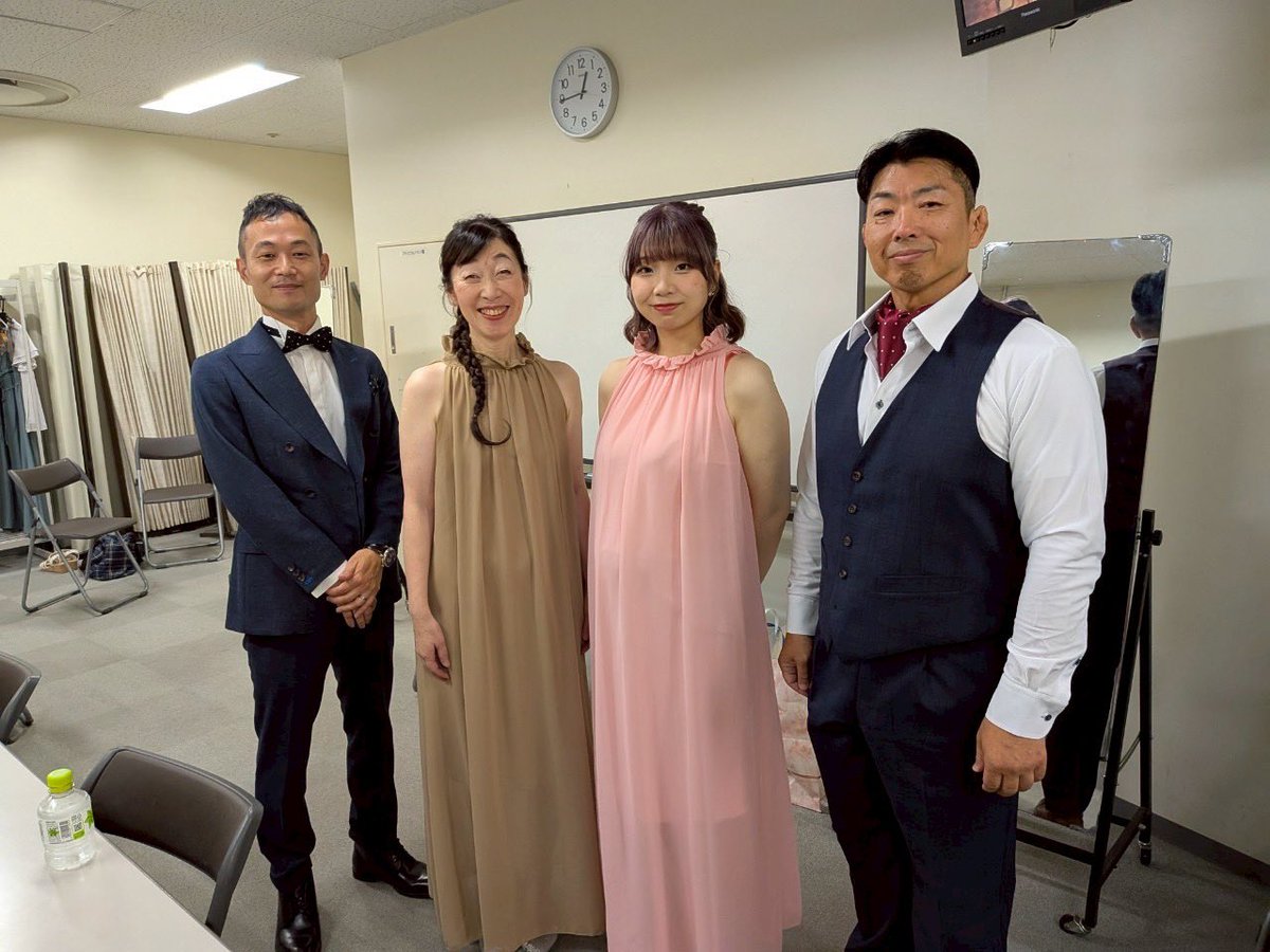 AMJGbnDJrf1Lr4P's tweet photo. 人生初の人生の記念LIVE
たくさんの人たちが支えてくれて
楽しくて幸せな1日を過ごすことができました💕
娘と歌ったり、夫王子&弟王子と歌ったり
最高でした✨
#GoGoLIVE https://t.co/Hn2yGleg7K
