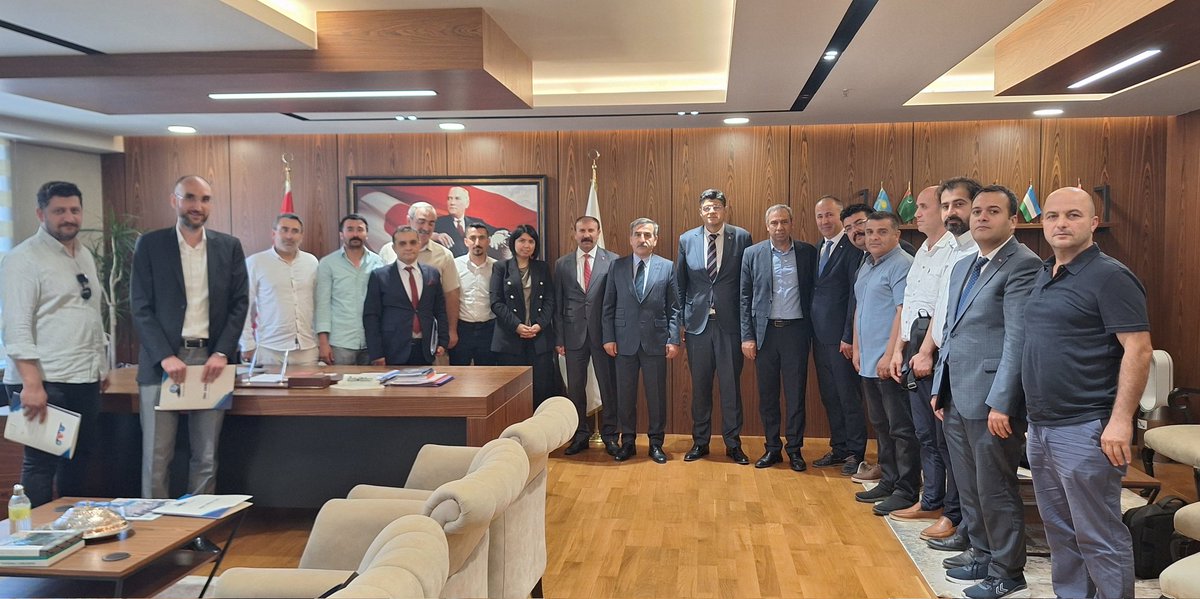 turkenerjisen.org.tr/291/muhendisle…
Toplu Sözleşmeye hazırlık çalışmalarımız kapsamında mühendisler ve teknik çalışanların sorunlarını değerlendirmek üzere Şubelerimizden katılan arkadaşlarımızla biraraya geldik.

Arkadaşlarımıza komisyon olarak ortaya konulacak taleplerin gerçekleşmesi için