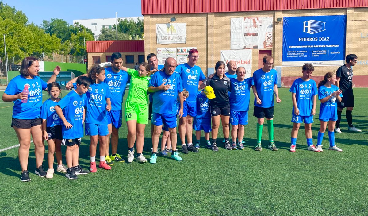 isablanco7's tweet photo. Jornada de Fútbol Inclusivo organizada por @FJyD @FedExFutbol @CPSANMIGUEL_pla donde han participado equipos de toda Extremadura. 
Muy bien @placeat con sus 2 equipazos!!!
@Ayto_Plasencia https://t.co/sFHN6FeJ19