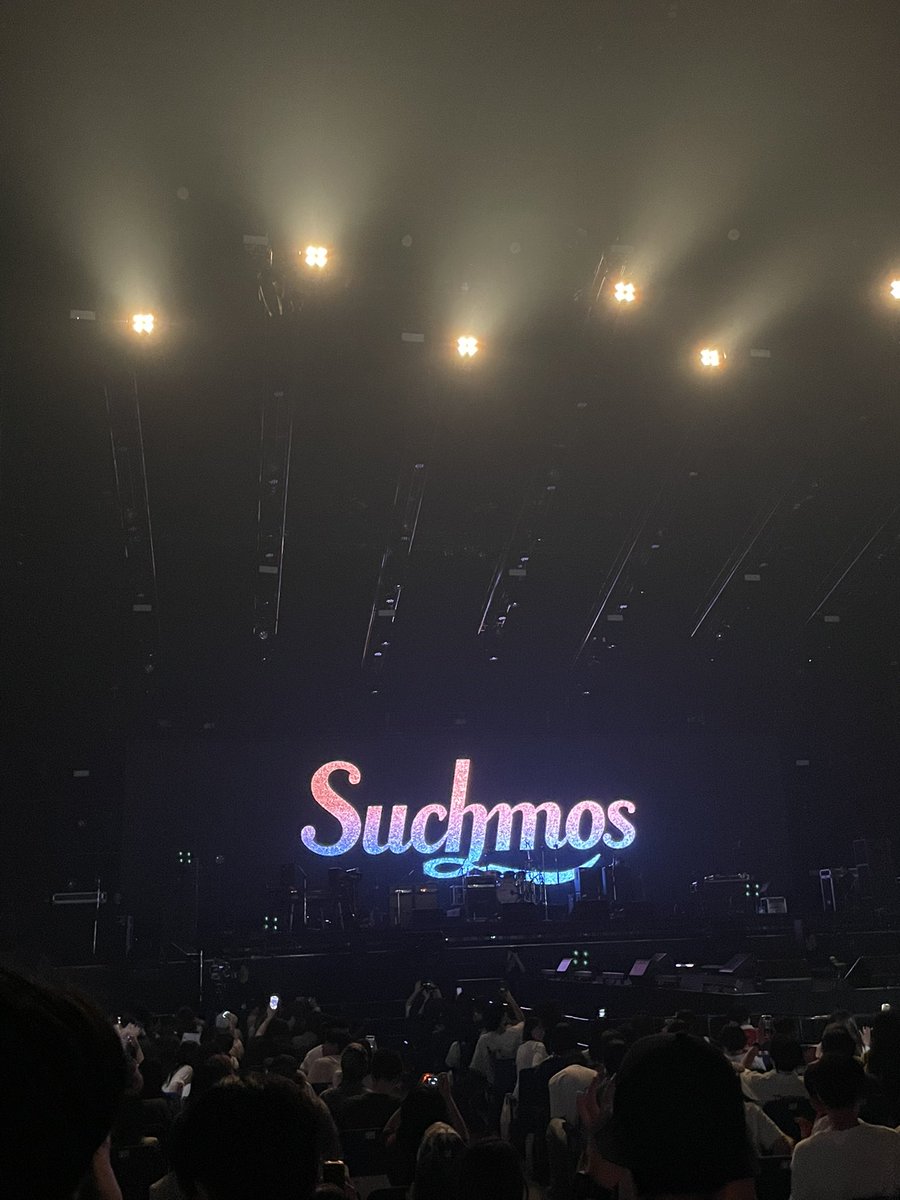 THASHIM62154594's tweet photo. 横浜アリーナ2日目
僕も丁度再スタートのタイミング。
結局泣いた。
#Suchmos https://t.co/BBGwzoKx6x