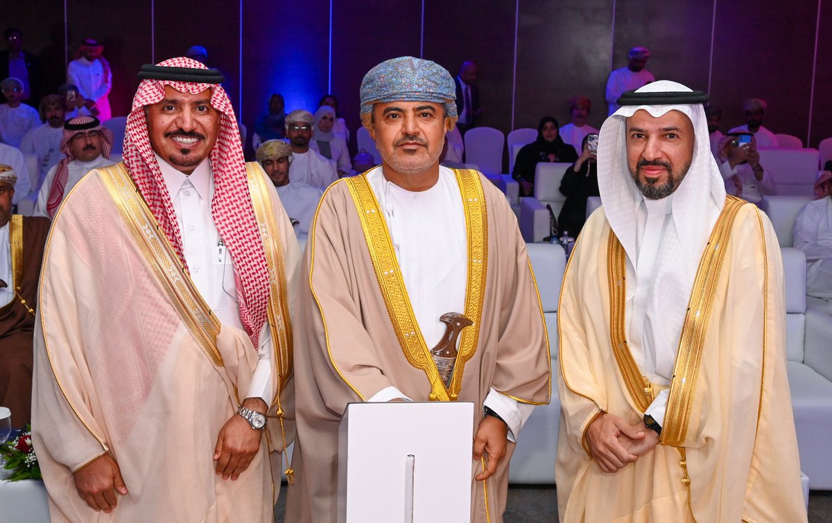 elm's tweet image. 🌍 | برعاية معالي المهندس سعيد بن حمود المعولي، وزير النقل والاتصالات وتقنية المعلومات، وضمن خطواتنا نحو التوسّع الدولي، نُدشّن انطلاقة مكتب #عِلم في سلطنة عمان 🇴🇲.
#عِلم_في_عُمان