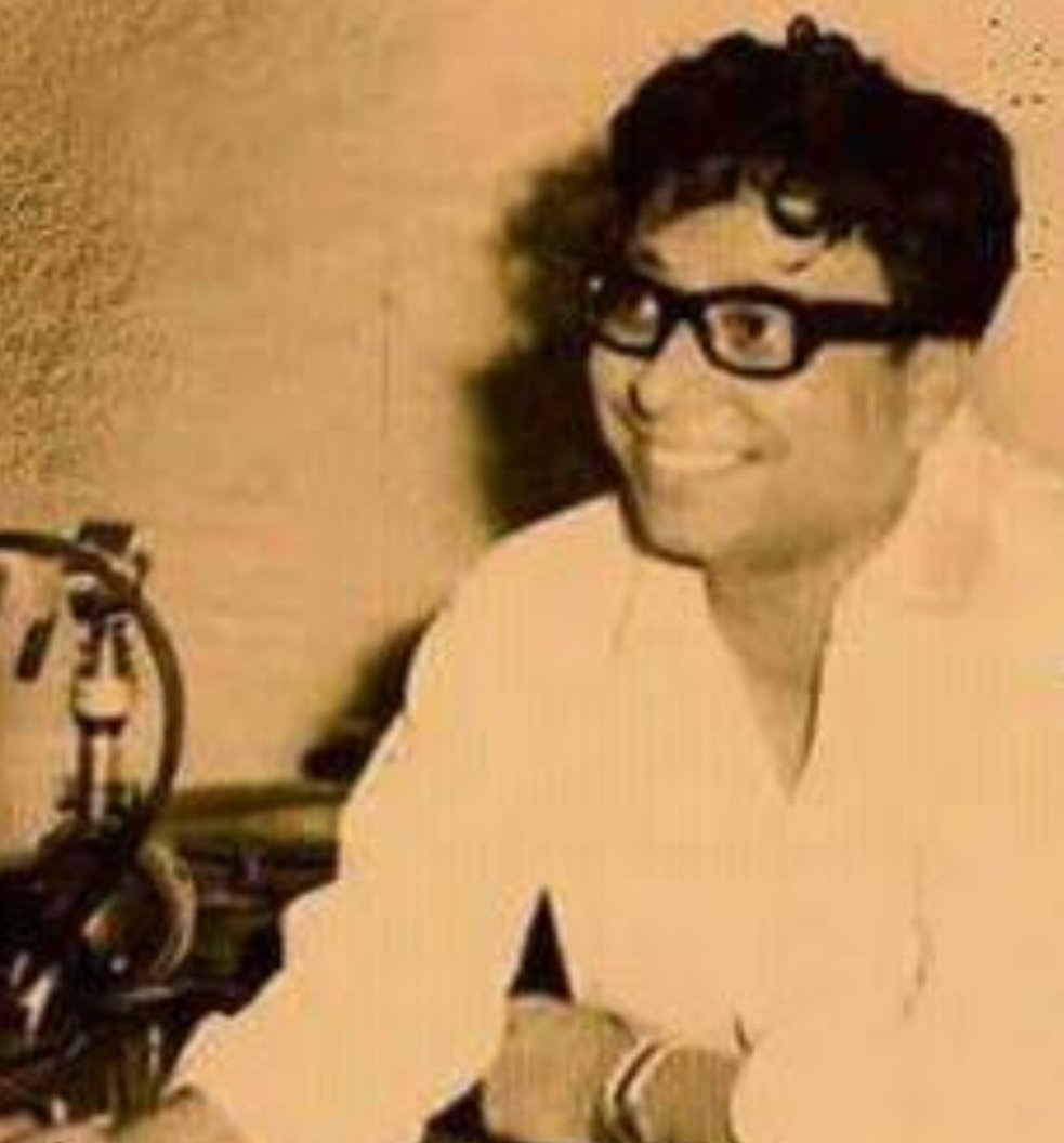 amrita__9936's tweet photo. #MusicMode 🎧
"Badal jo barse toh bheege tum bheege hum..."
#RahulDevBurman #Pancham
#AmrishPuri @bindasbhidu #Gardish #AnanthMahadevan @sureshoberoi @ashabhosle
#FaridaJalal #DimpleKapadia
@Javedakhtarjadu #Music
#YouTube #KolkataRain #Me
https://t.co/BEwg7rska7 https://t.co/Fy3EpX86hk