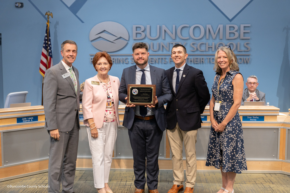 NC Bandmasters Honor Enka Band Director buncombeschools.org/o/bcs/article/…