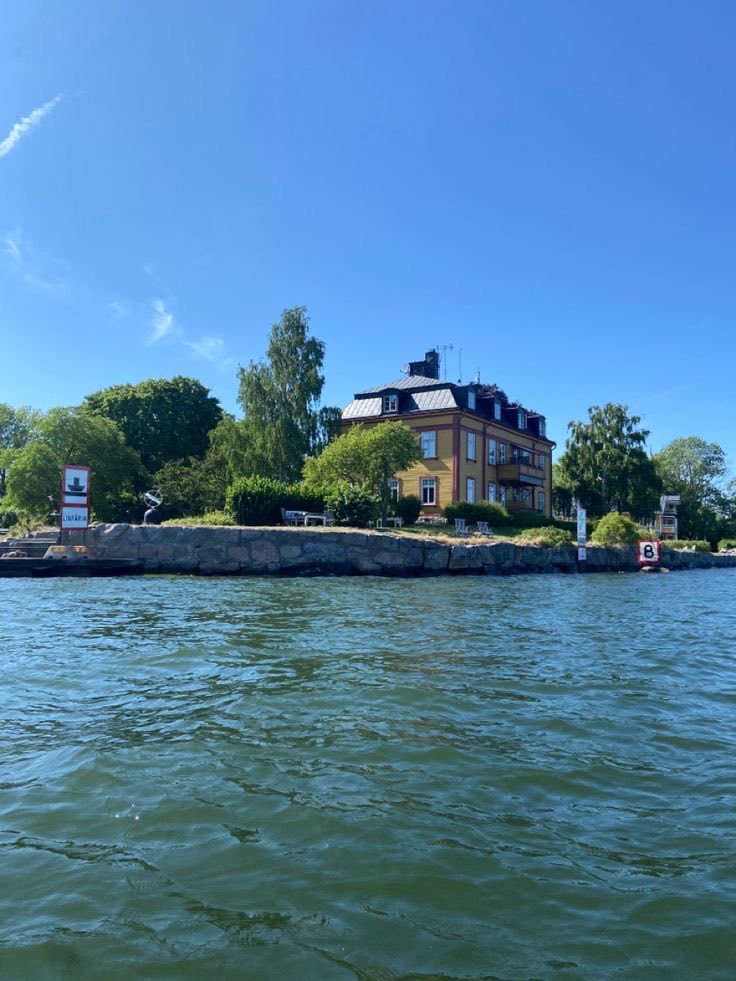 Sweden 🇸🇪 # cottage # lakefront