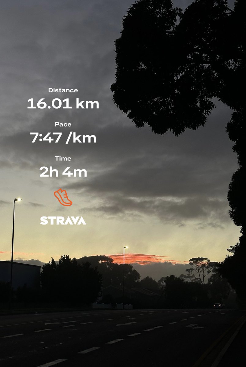 One thing about me, I will stop to take a picture of the sunrise to add it to the hundreds already on my gallery 😅