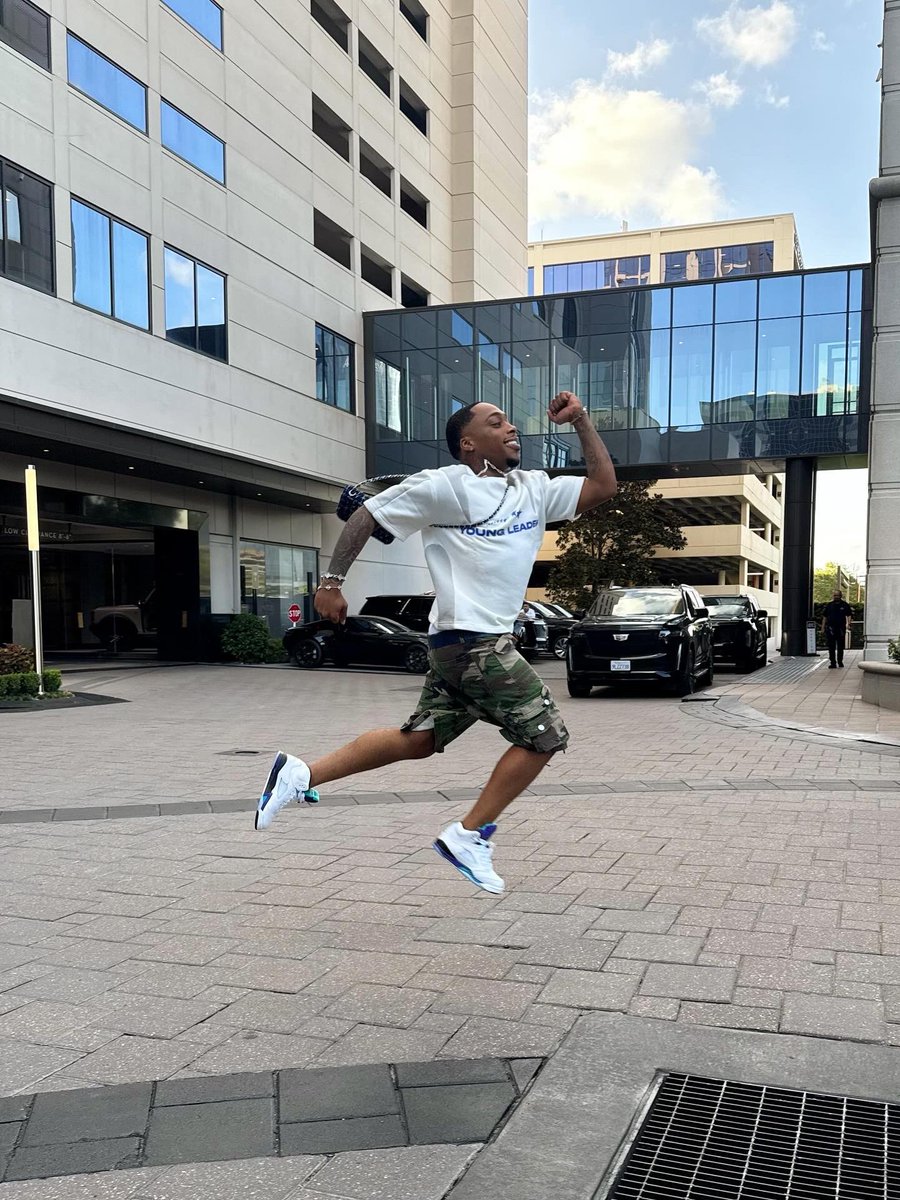 BDTRELILBROTHER's tweet image. New York stand tf up !