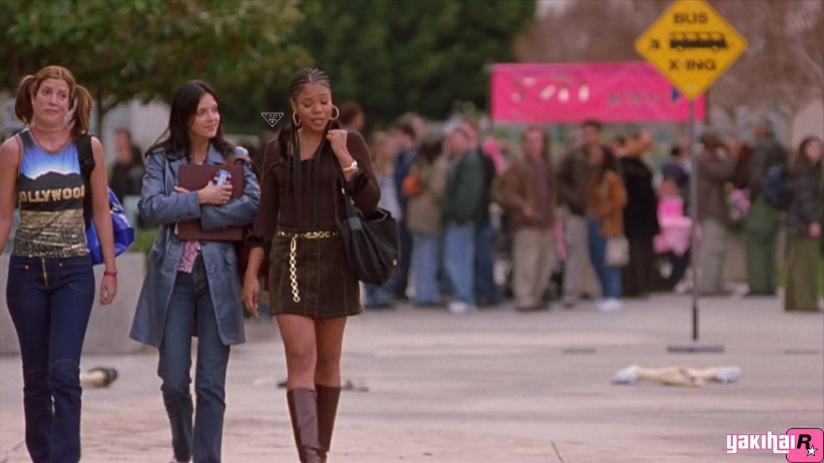 yakihair's tweet image. Regina Hall as Brenda in &apos;Scary Movie 2&apos; (2001).