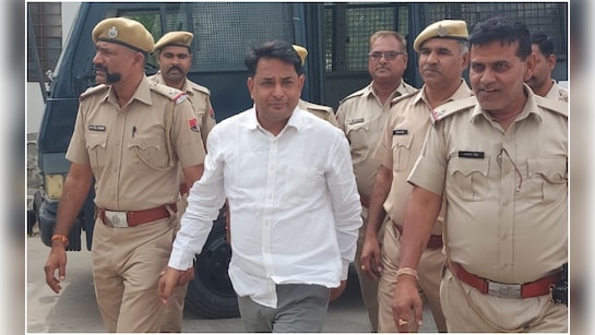 कल सुबह 11 बजे अधिक से अधिक संख्या में पब्लिक पार्क, बारां पहुँचे और नरेश भाई को मजबूत करें.! इंक़लाब जिंदाबाद.! 
<a href="/NareshMeena__/">Naresh Meena</a>