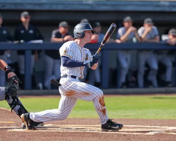 Andrew Riedell (@riedellandrew) on Twitter photo Portal: Our first big Murray State entry comes from starting 2nd Baseman Dom Decker per source.
Decker in 55 games this season hit .346 with 41 RBIs and was a huge part of why the Racers got to Omaha. <a href="/InThePortalCBC/">CBC Transfer Portal</a> Portal: Our first big Murray State entry comes from starting 2nd Baseman Dom Decker per source.
Decker in 55 games this season hit .346 with 41 RBIs and was a huge part of why the Racers got to Omaha. <a href="/InThePortalCBC/">CBC Transfer Portal</a>