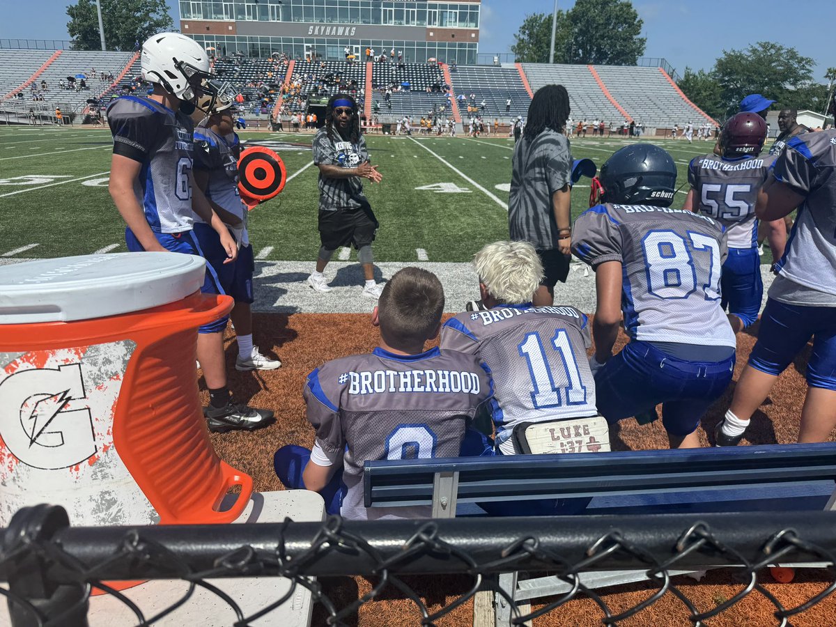 Kadeqb9's tweet image. Had a great time at @KYFUTURESTARS this whole week! Very grateful for this opportunity &amp;amp; looking forward to next year! #Brotherhood  @AlPopsFootball @PrepRedzoneKY @PrepRedzoneNext @PanthersJH @QBHitList @PlayBookAthlete @KeyPlayerNation @SportPrepX @DirectRecruits…