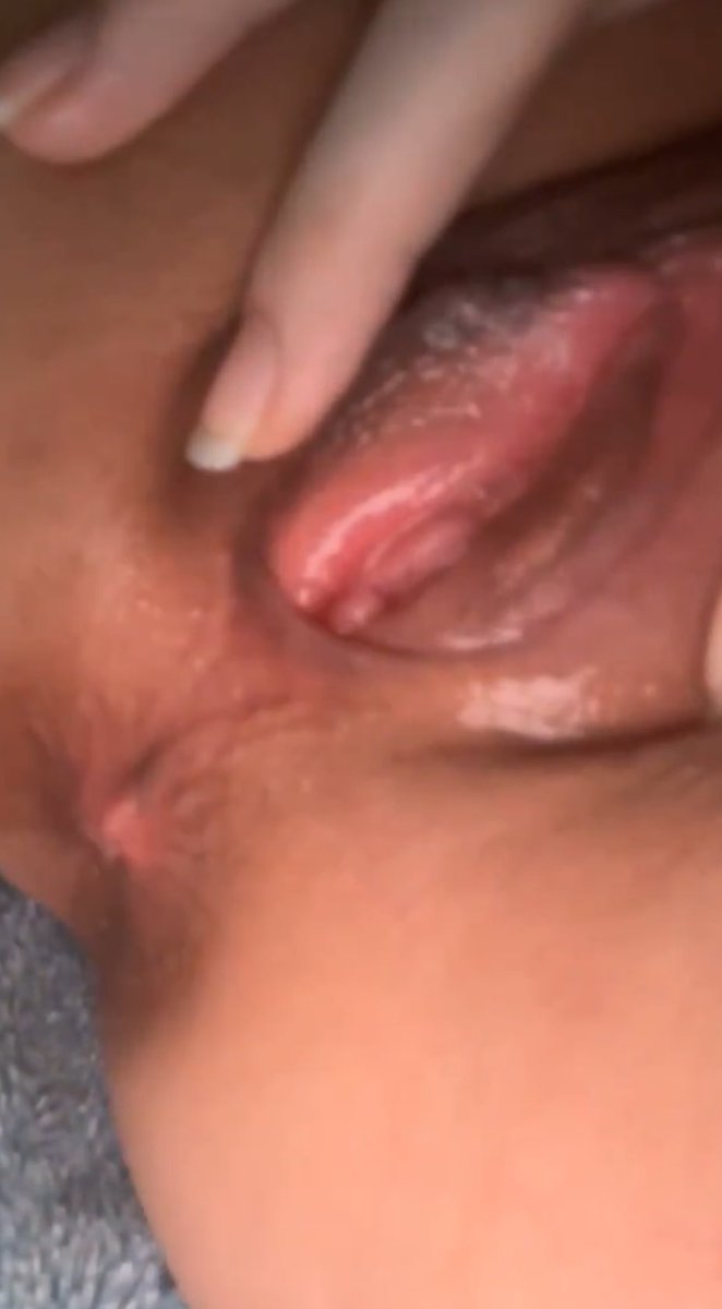 obeylexiX's tweet photo. Any pervs active 

Come see my tight hole dm now xx https://t.co/8OVYX18CVa
