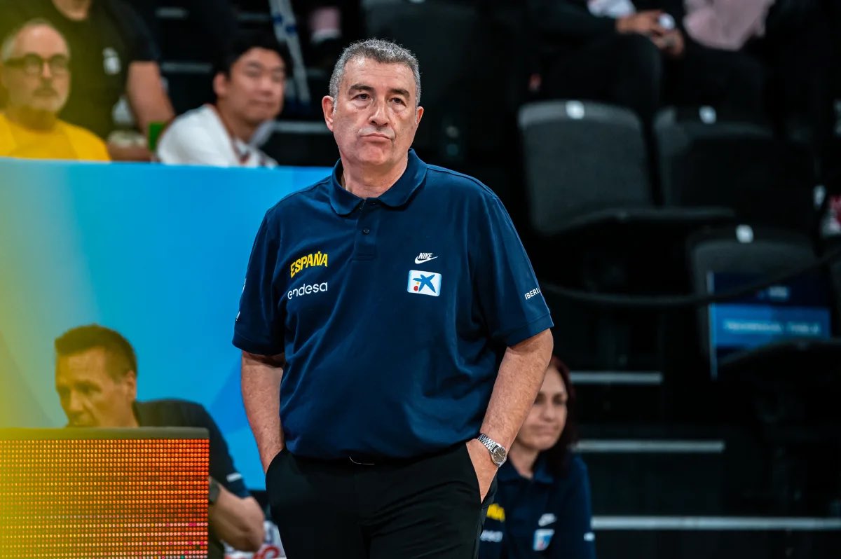 İspanya A Kadın Milli Takımı ile FIBA 2025 Kadınlar Avrupa Şampiyonası’nda çeyrek finale yükselen başantrenörümüz Miguel Mendez ve yardımcı antrenörümüz Nacho Martinez’i tebrik ederiz! 👏💛💙

#EuroBasketWomen