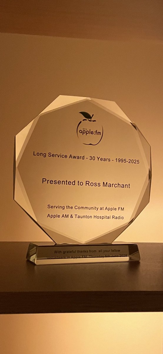 On Thursday evening Greg and Phil gate-crashed Music Mania to present Ross with a crystal trophy to honour the show’s recent 30th anniversary on <a href="/AppleFMTaunton/">97.3 Apple FM</a>. If you missed it, listen here… player.autopod.xyz/932059 #musicmania30 #applefm