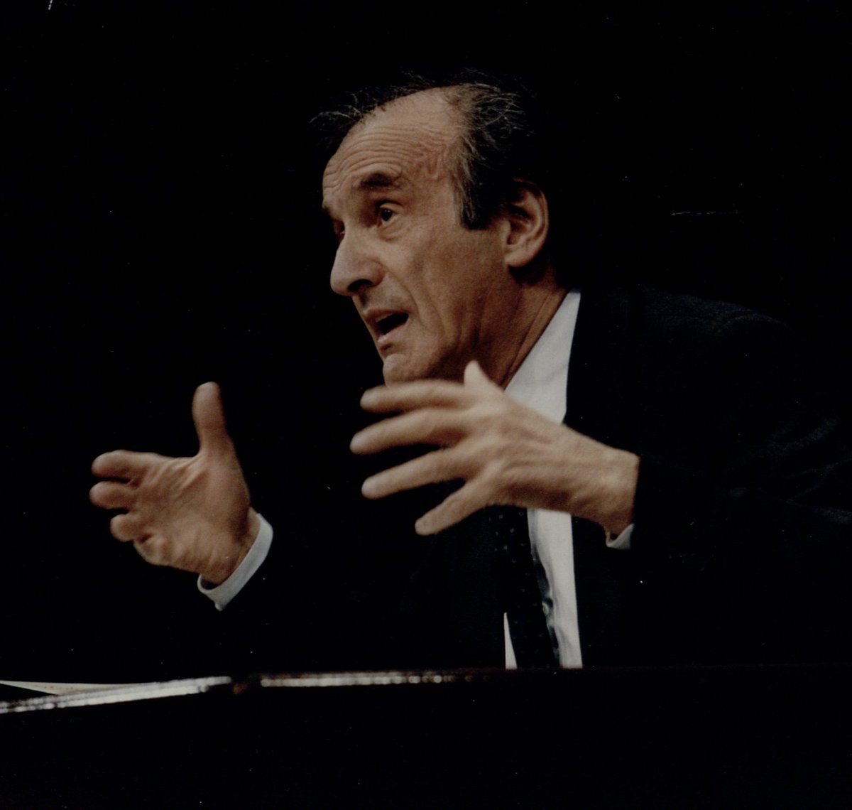 Boston University Libraries tweet media