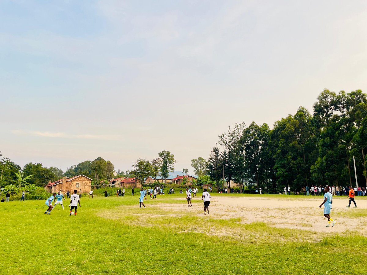 ⚽ Goal Alert!
Jean Dé diéur scores CUR’s third goal right at University of Gitwe’s court! 🔥👏  
Score update: CUR 3 - 1 Gitwe  
Let’s keep the momentum!  

<a href="/CUR_Rwanda/">Catholic University of Rwanda</a> VS <a href="/UGitwe/">University Of Gitwe</a> #CURSU #TeamCUR #Kazungu #FriendlyMatch