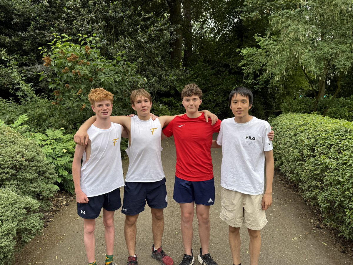 Lap 10 boys are heading off!! #UppinghamFircroft🟢🟡