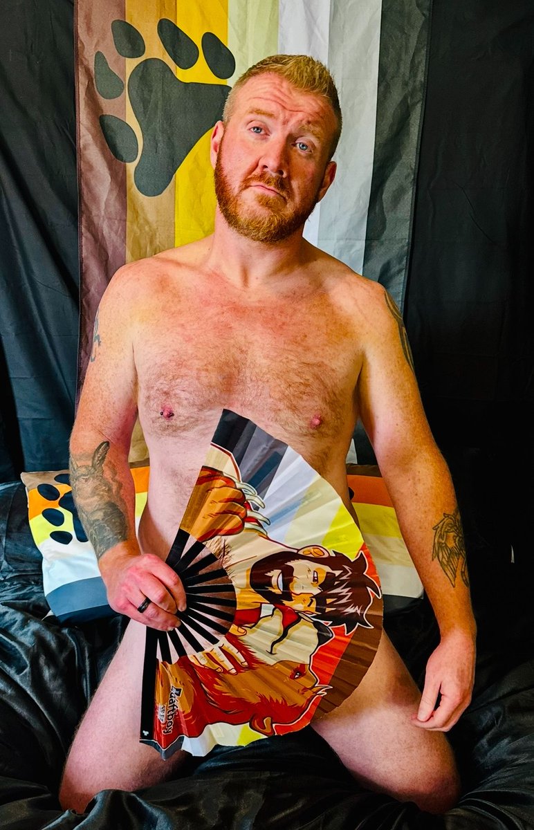 It feels like 100° out and this bear is melting!

Spoiler: I’m not wearing pants. Just attitude and sweat. 💦

Need a better view? 
Cool me down (or heat me up) over on my spicy site:

onlyfans.com/scottishginge81

#HotBearSummer #GayBear #SpicyContent #ThirstTrapWithACause