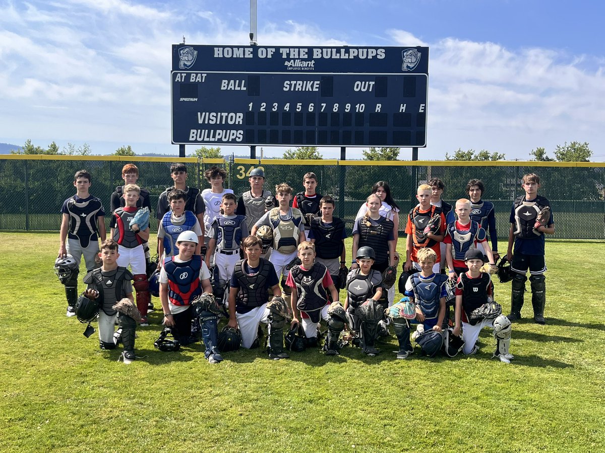 CoachMunhall's tweet photo. 1st summer session in the books.

Last Catchers  camp of the summer is July 1-2.  

https://t.co/Rw4CgGiBcz https://t.co/9KYbbyxUKI