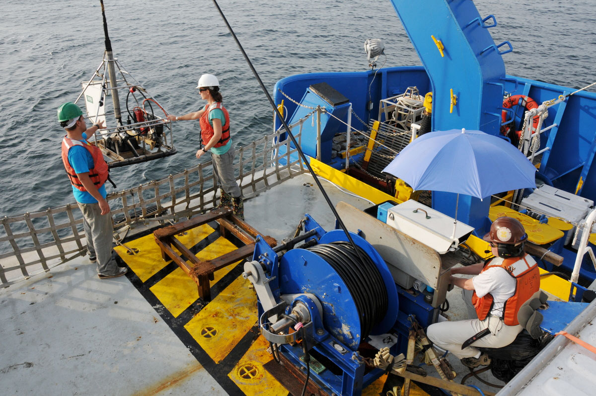 The SEABOSS—used to collect images, videos, and samples of the seafloor—is undergoing an update to increase overall capabilities and allow for deep water deployment up to 500 meters.  

🌊✨Learn more: ow.ly/lkYG50We9c8 

#OceanMonth  #USGS