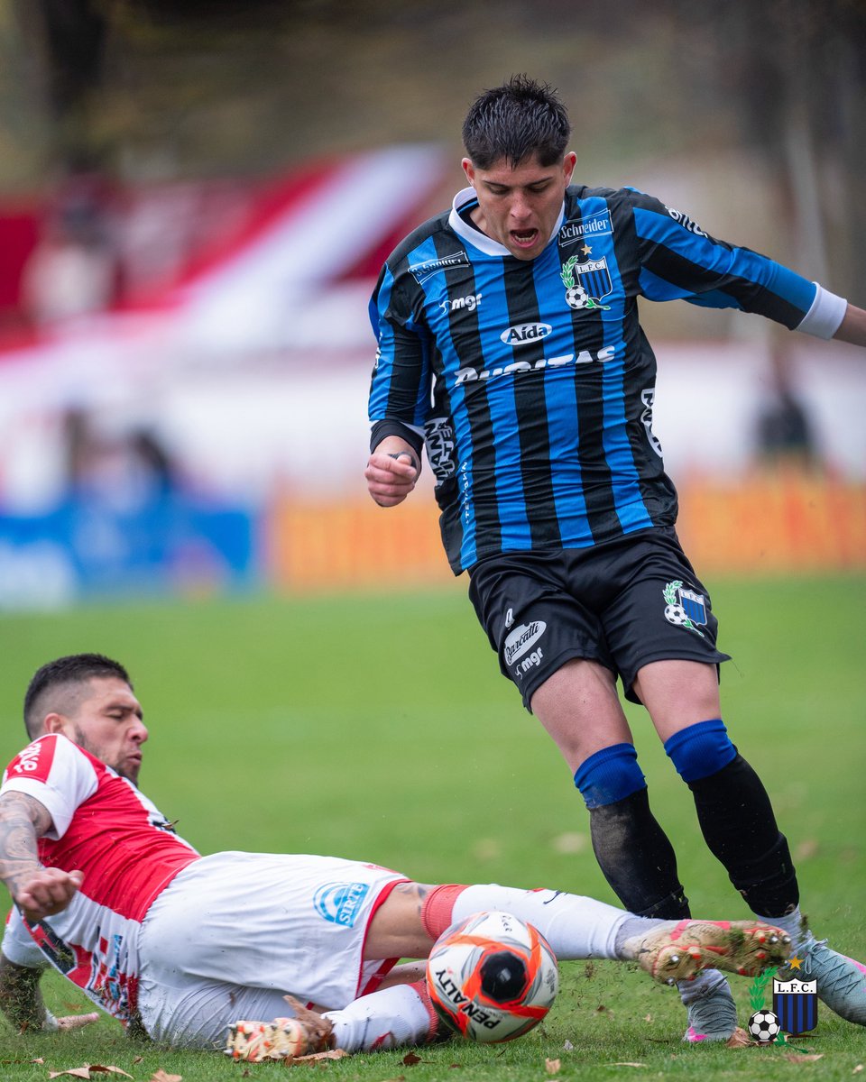 Liverpool perdió en el Saroldi ante River por 2 a 1

Cambio el equipo y no hizo las cosas bien pero no le pueden sacar el partido el arbitraje como el de esta mañana

Lo expulsan a Rea por una faltita (debatible porque es último hombre) no me pareció que le cortara la jugada de