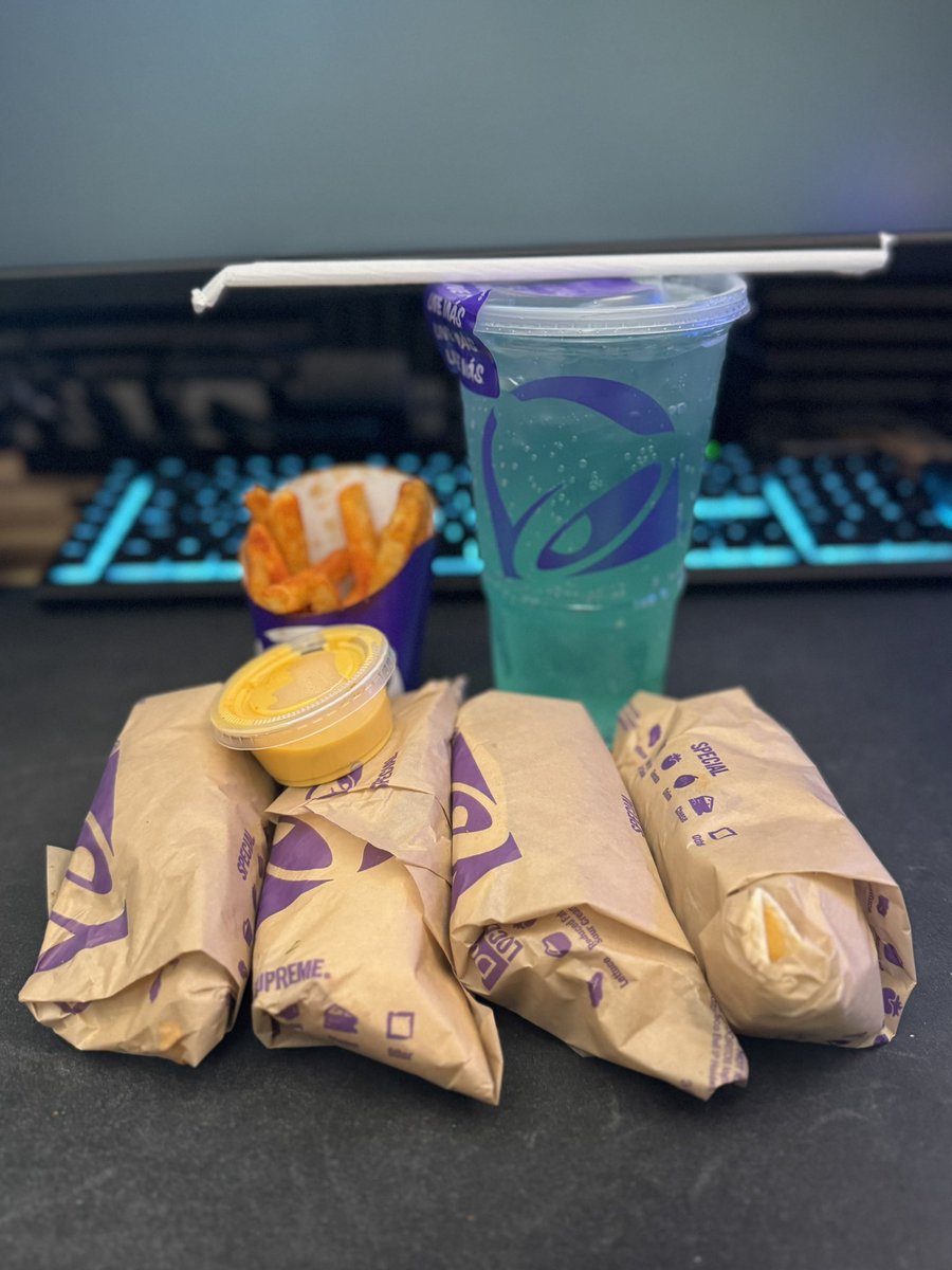 brBurnzy's tweet photo. LAST DAY of WSOW w @OneTough_ &amp; @SHREKEDgg 

Yeah… I’m locked in today after destroying this

🟢 https://t.co/O4F5Okpwoo
🟣 https://t.co/XCYNrDCh3V https://t.co/JmzeNX85np