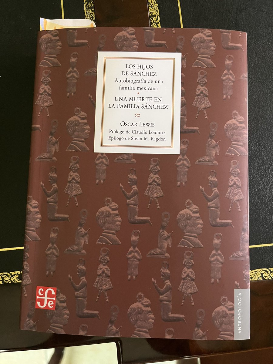 Donovan_RG's tweet photo. Después del algún tiempo encontré este libro, Los hijos de Sánchez (Oscar Lewis. 1961) En EE.UU. Su publicación fue todo un éxito, pero en Méx. causó tal indignación que  el autor fue demandado penalmente por el gobierno de Díaz Ordaz, por considerar al libro un insulto nacional, https://t.co/sSTjQZ9sFj